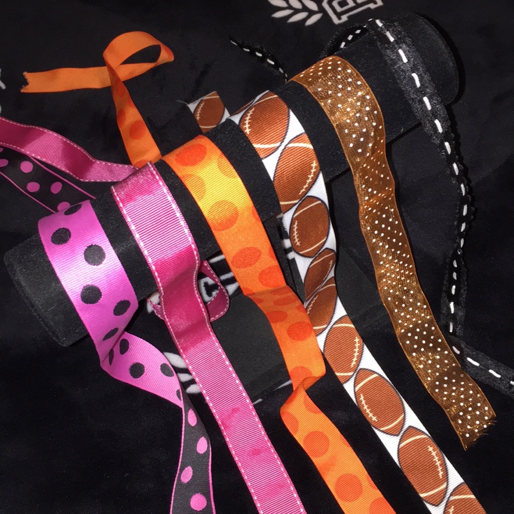 💎 3/$15 Cheerleading Bows 🎀